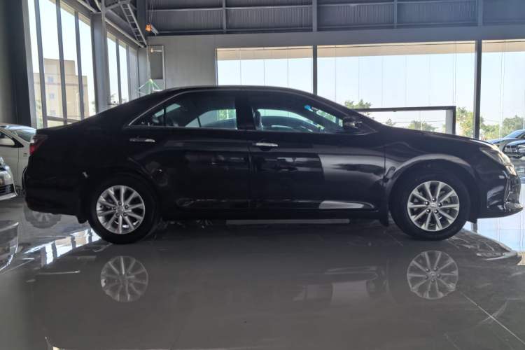 Used Toyota Camry 2016 2.0G 10th Anniversary Leading Edition
