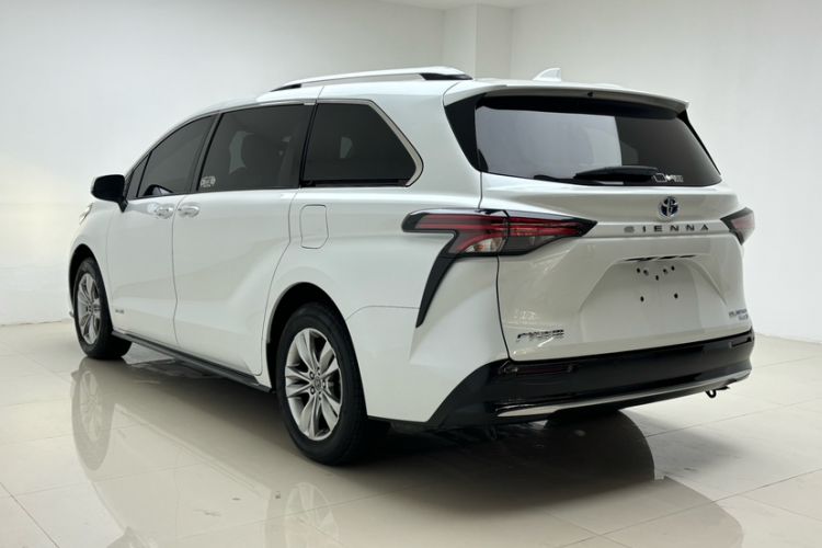 Used Toyota Sienna 2021 2.5L Hybrid Ultimate Edition

