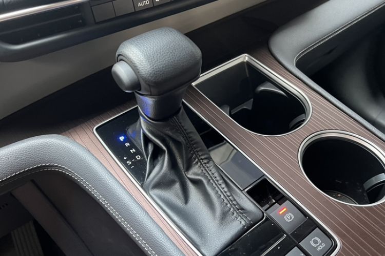 Used Toyota Sienna 2023 2.5L Hybrid Comfort Edition
