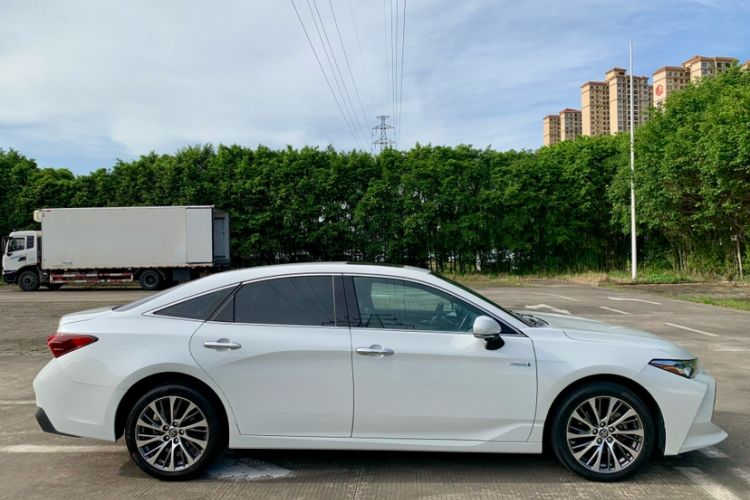 Used Toyota Avalon 2019 Dual-Engine 2.5L Luxury Edition China VI Standard
