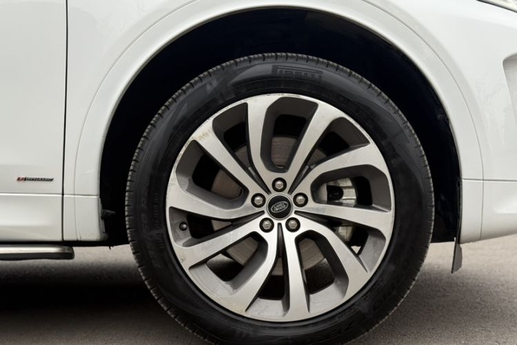 Used Land Rover Discovery Sport 2020 249 PS R-Dynamic Performance Edition
