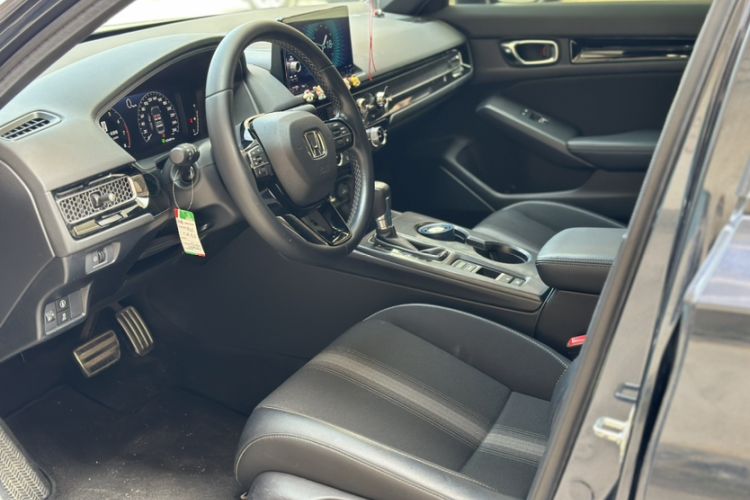 Used Honda Civic 2022 240TURBO CVT Dynamic Edition
