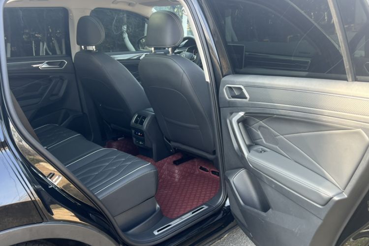 Used Volkswagen Tiguan L 2023 Restyled 330TSI Automatic Two-Wheel Drive R-Line Enhanced Comfort Version