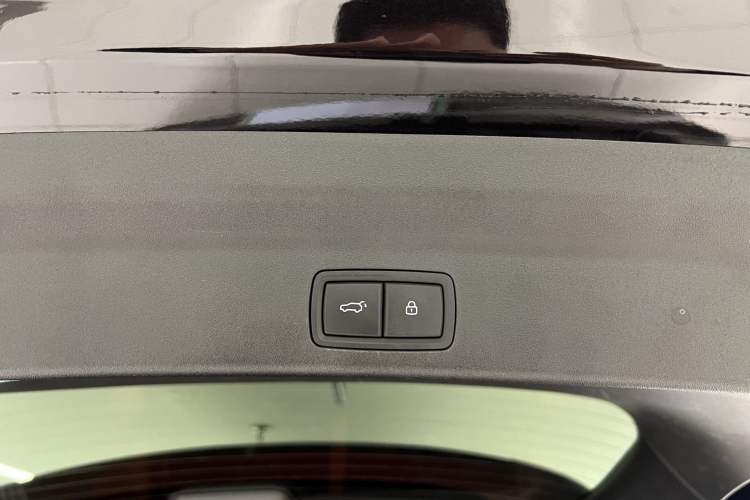 Used Li Auto L8 2023 Max model
