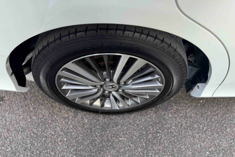 Used Honda Odyssey 2015 Revised Version 2.4L Supreme Edition