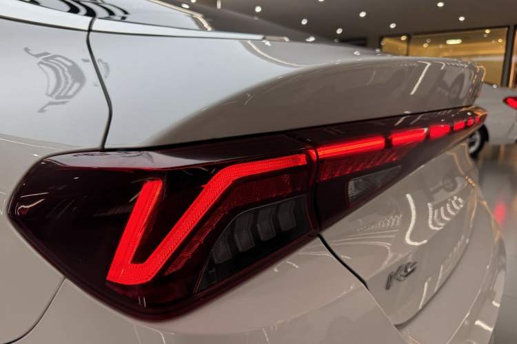 Used Kia K5 2021 270T CVVD Refreshed Edition
