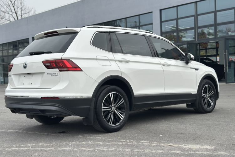 Used Volkswagen Tiguan L 2019 330TSI Automatic Two-Wheel Drive Panoramic Comfort Edition China VI Standard
