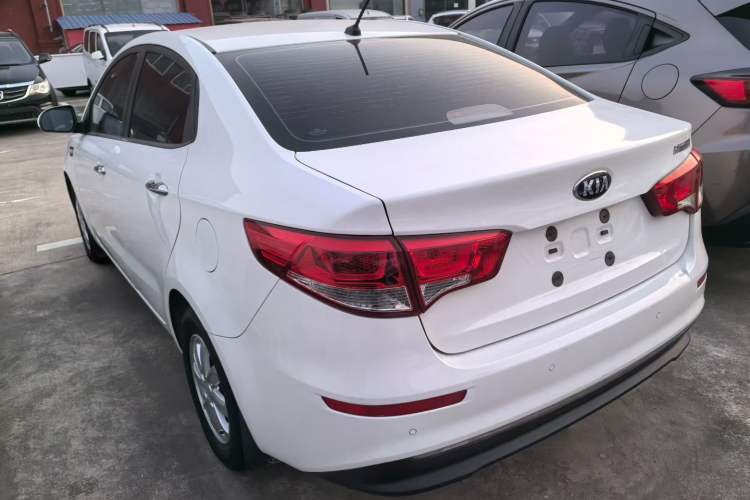 Used Kia K2 2015 Sedan 1.4L MT GLS