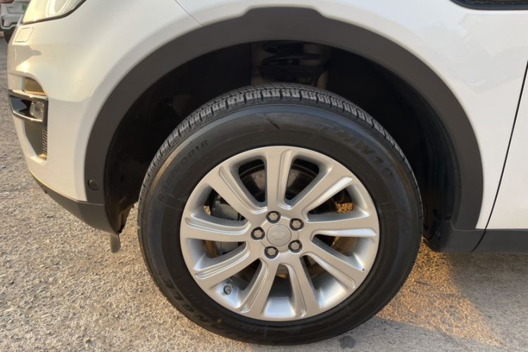 Used Land Rover Discovery Sport 2019 240 PS SE Version China VI Standard