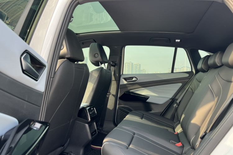 Used Volkswagen ID.4 X 2025 Smart Version Pure & Intelligent Enjoyment Edition
