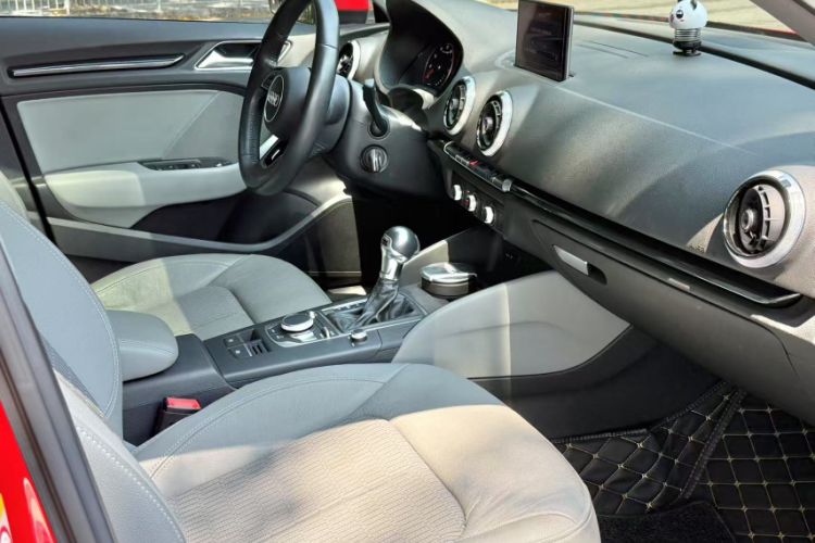 Used Audi A3 2018 30th Anniversary Edition Sportback 35 TFSI Fashion Model
