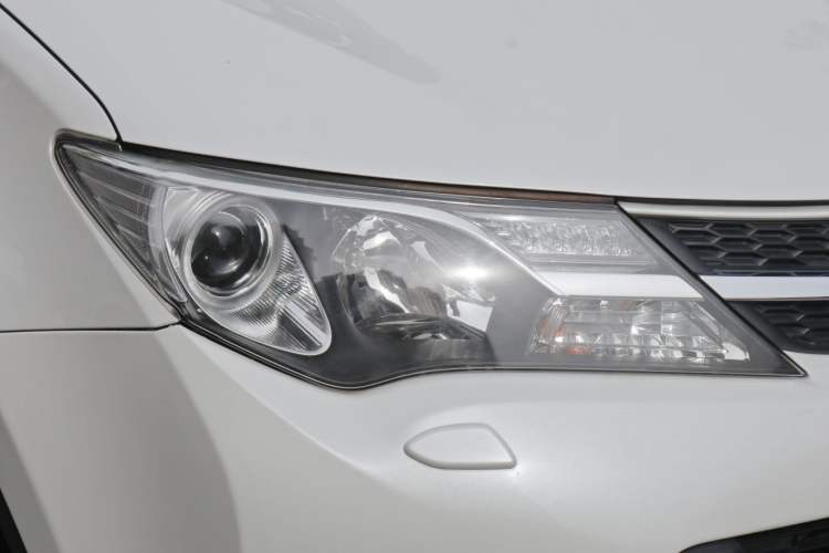 Used Toyota RAV4 2015 2.5L Automatic 4x4 Elite Edition
