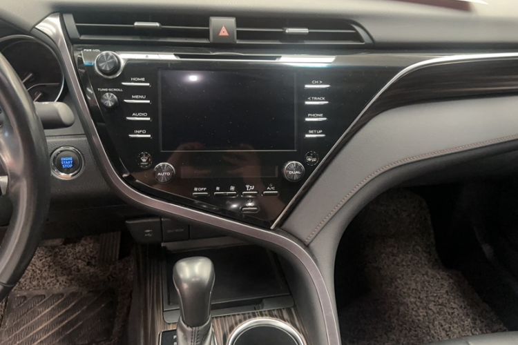 Used Toyota Camry 2018 2.5G Luxury Edition
