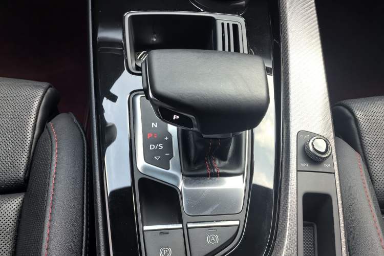 Used Audi A4L 2022 40 TFSI quattro RS Performance Package