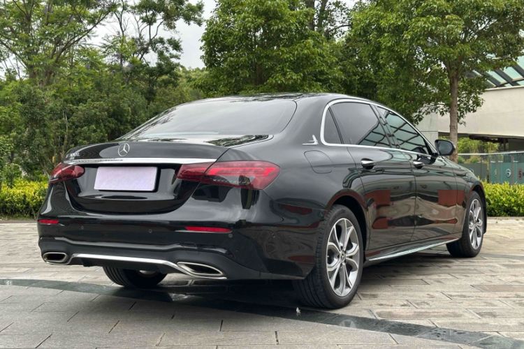 Used Mercedes-Benz E-Class 2022 Revised Version E 300 L Sporty and Stylish Edition
