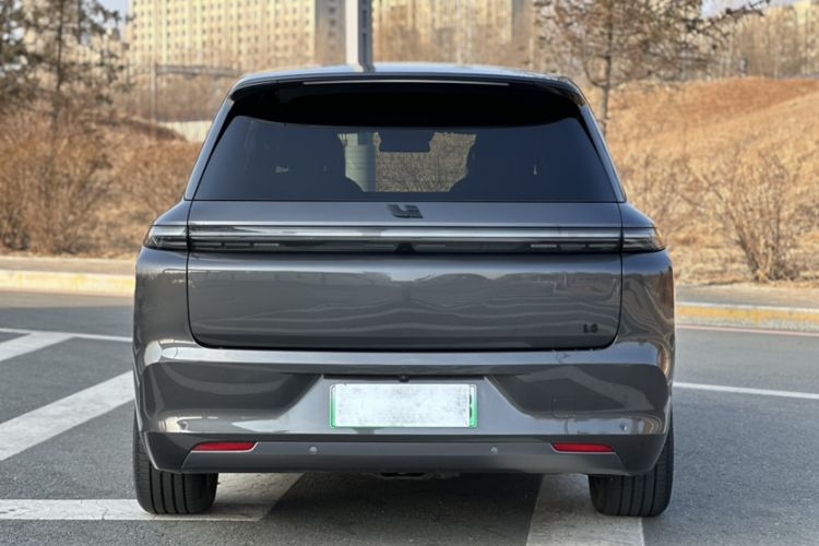 Used Li Auto L8 2023 Pro Model
