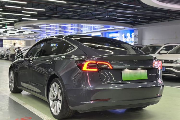 Used Tesla Model 3 2019 Long-Range All-Wheel-Drive Version
