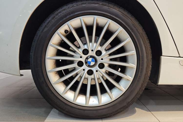 Used BMW 3 Series 2015 320Li Luxury Design Package Premium Edition