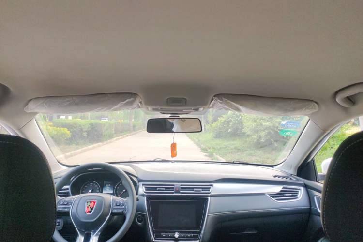 Used Roewe i5 2020 1.5L Manual 4G Connect Luxury Edition
