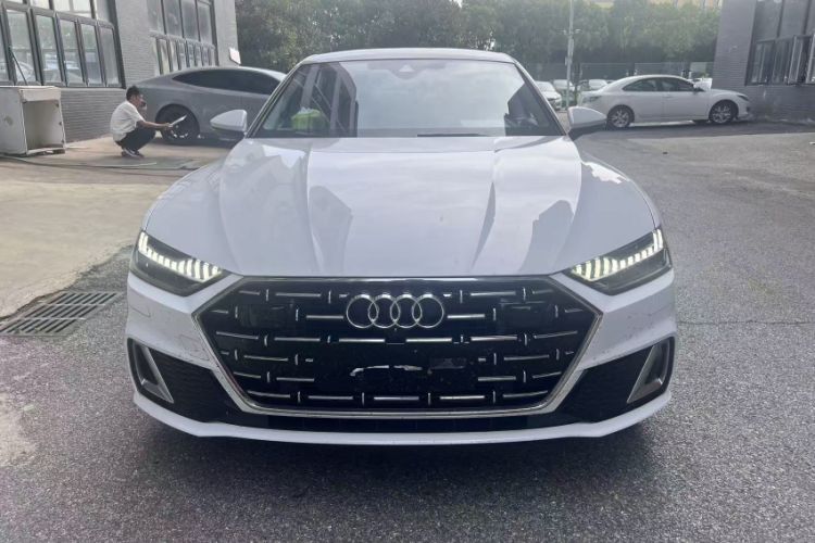 Used Audi A7L 2024 45TFSI S-line Dream-Building Edition Flow Crystal Package
