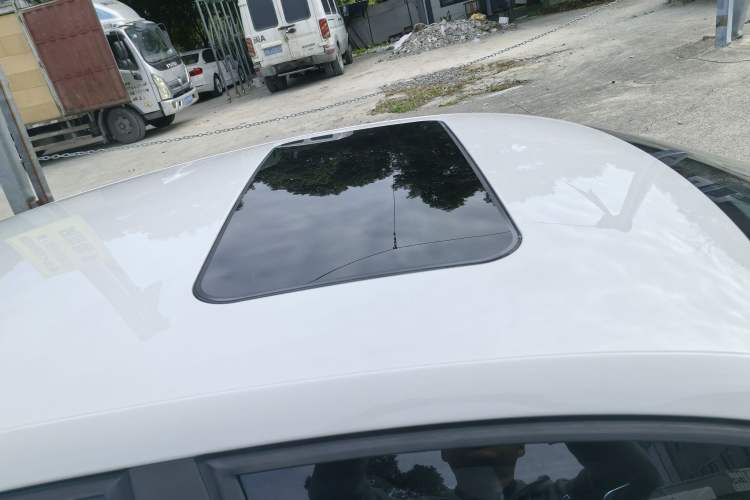 Used Volkswagen Polo 2016 1.6L Automatic Comfort Model