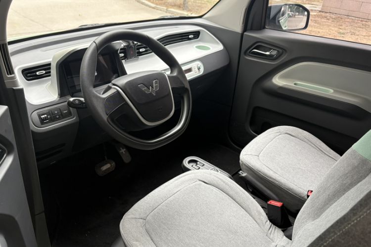 Used Wuling Hongguang MINIEV 2022 Macaron Premium Model – Lithium Iron Phosphate