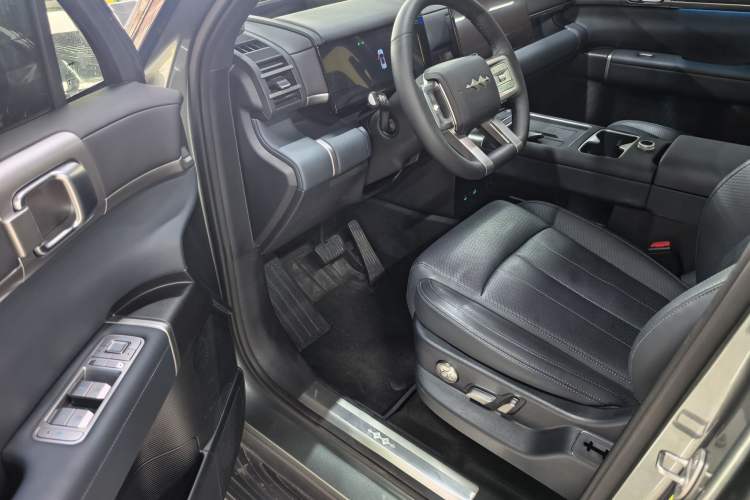 Used Formula Leopard Tai 7 2025 Model 190 km Four-Wheel Drive Ultra Edition
