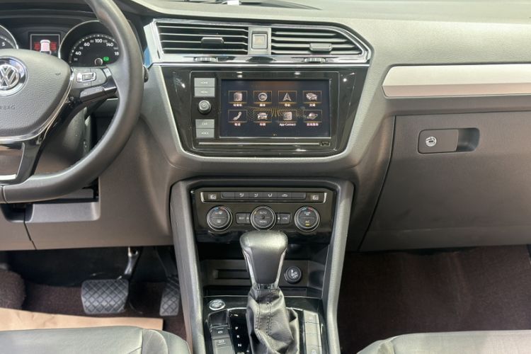 Used Volkswagen Tiguan L 2019 330TSI Automatic Two-Wheel Drive Panoramic Comfort Edition China VI Standard