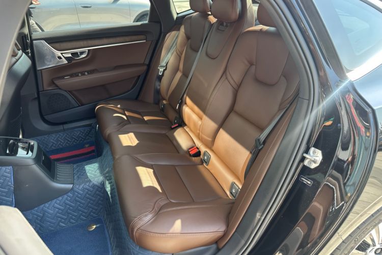 Used Volvo S90 New Energy 2022 T8 eDrive Hybrid Luxury Edition
