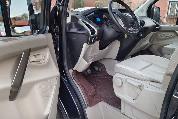 Used Ford Tourneo Custom 2016 2.0T Manual Elite Edition