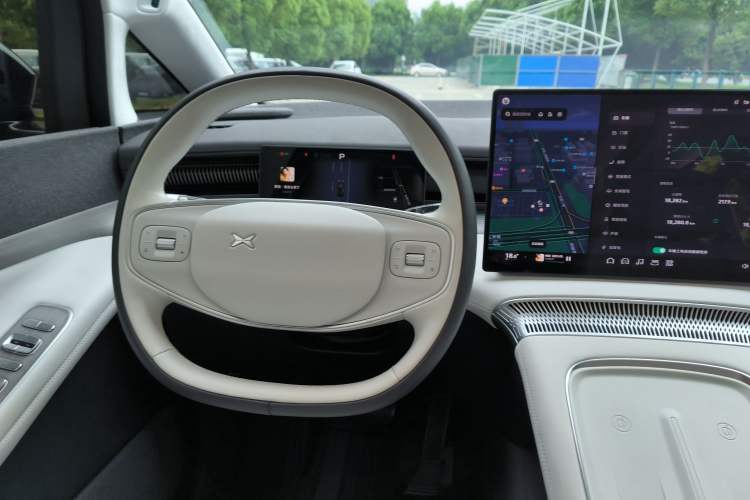 Used XPeng X9 2024 702 Ultra-Long Range Pro
