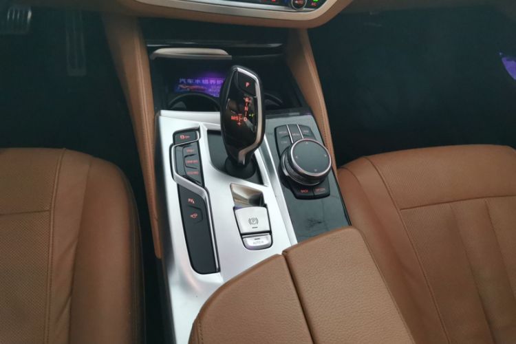 Used BMW 5 Series 2018 530Li Luxury Edition M Sport Package
