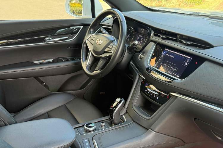 Used Cadillac XT5 2022 2.0T Four-Wheel Drive Luxury Version
