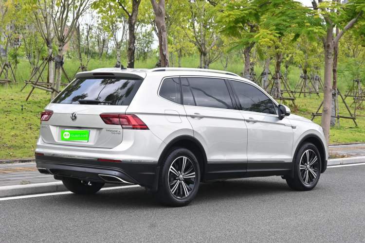 Used Volkswagen Tiguan L 2018 380TSI Automatic All-Wheel Drive Luxury Edition
