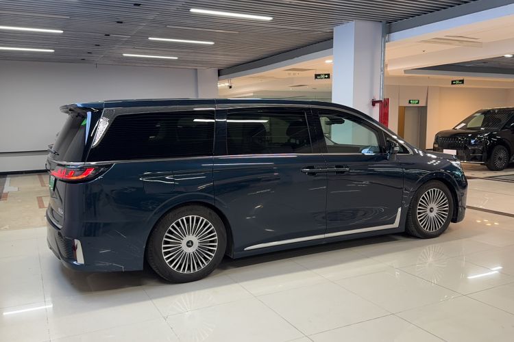 Used VOYAH Dream 2025 PHEV Four-Wheel-Drive Flagship Kunpeng Edition
