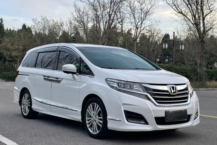 Used Honda Elysion 2016 2.4L Style Edition
