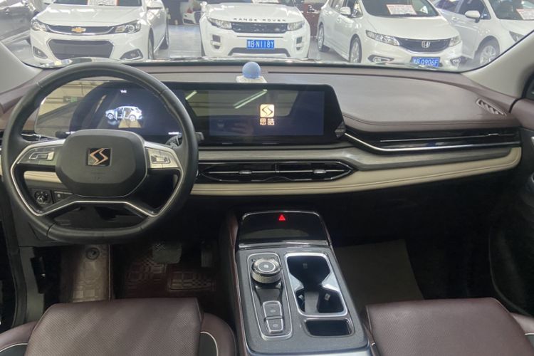 Used SOL QX 2021 300T DCT Prestige Smart Connectivity Version
