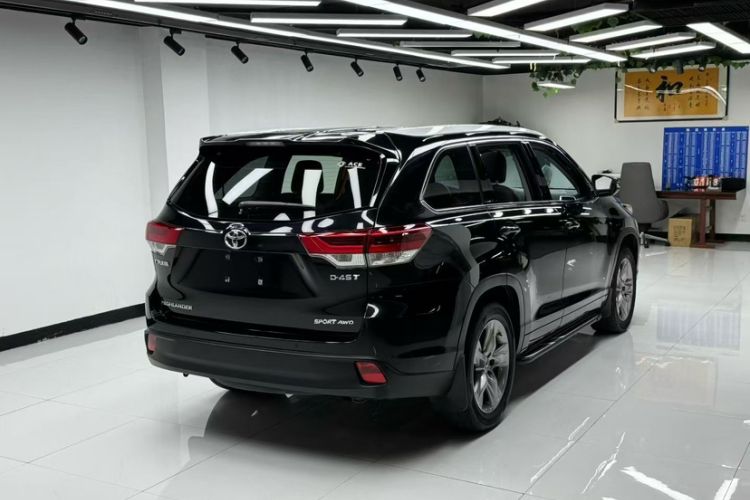 Used Toyota Highlander 2018 2.0T Four-Wheel Drive Prestige Version 7 Seats China VI Standard
