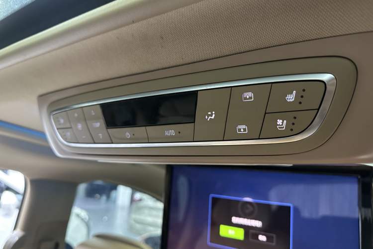 Used Buick GL8 2021 ES Land Cruiser 653T Flagship Model
