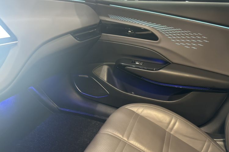 Used Hongqi EH7 2024 760 Pro+ Four-Wheel Drive Version
