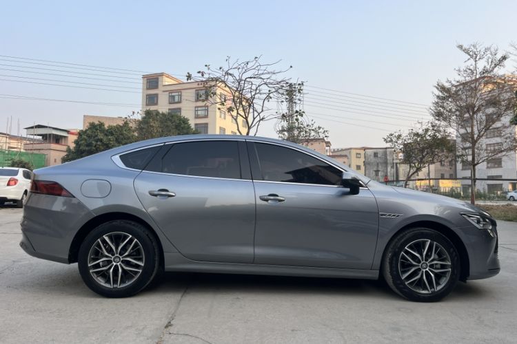 Used BYD Qin PLUS 2021 DM-i 120KM Prestige Model
