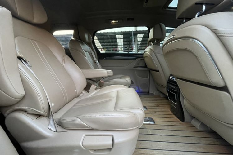 Used Buick GL8 2021 ES Land Cruiser 653T Luxury Edition