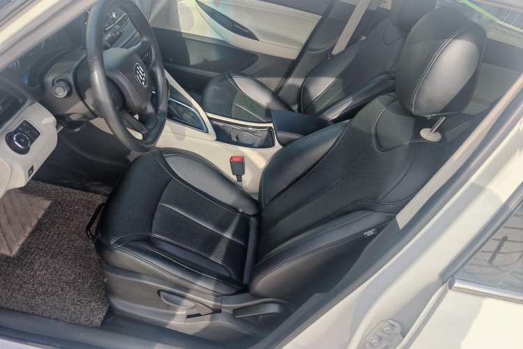 Used Buick GL6 2019 18T 6-Seater Elite Version China V Standard
