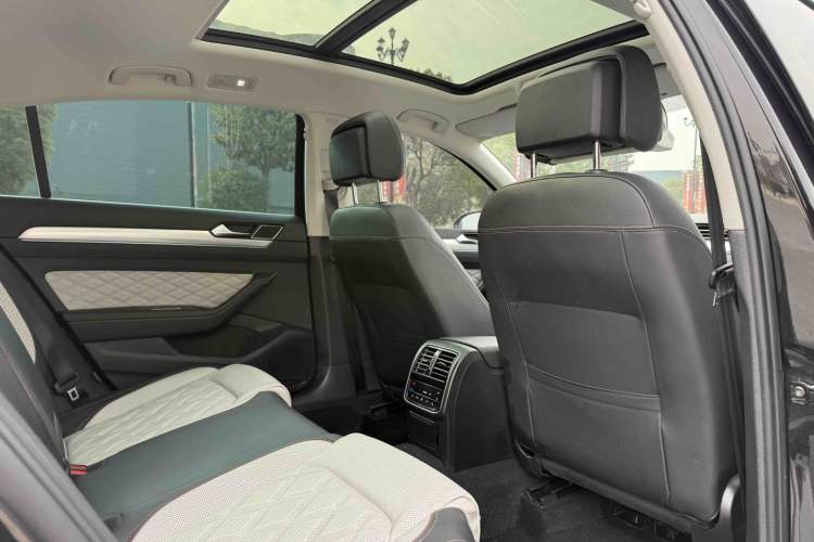 Used Volkswagen Magotan 2023 2 Million Units Limited-Edition 380TSI DSG Flagship Version