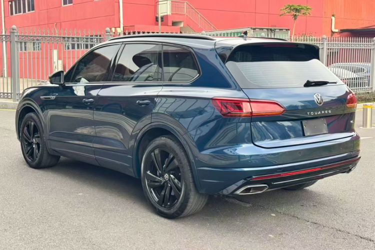 Used Volkswagen Touareg 2022 3.0 TSI Luxury Edition Black Diamond Sport Package