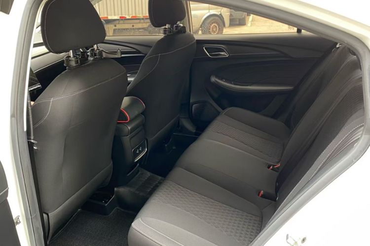 Used Roewe i5 2020 1.5L Automatic 4G Connected Linghao Edition