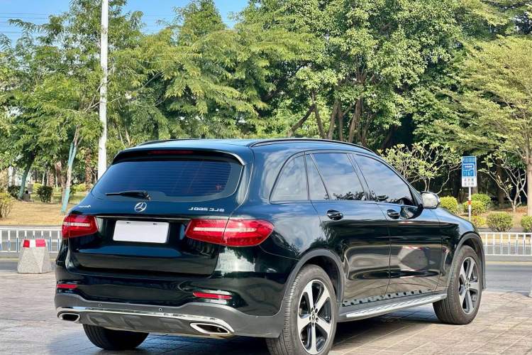 Used Mercedes-Benz GLC 2019 Facelift GLC 260 L 4MATIC Luxury Model
