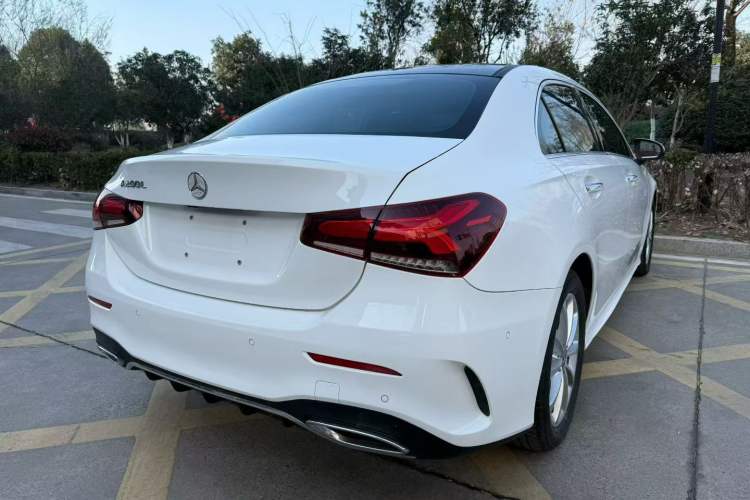 Used Mercedes-Benz A-Class 2021 A 200 L Sport Sedan Fashion Model

