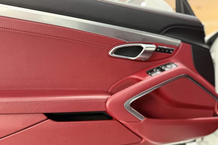 Used Porsche 718 2018 Cayman 2.0T
