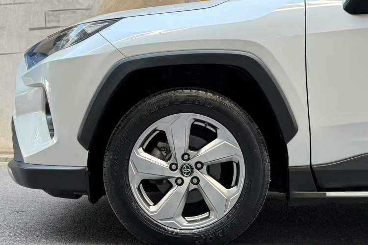 Used Toyota RAV4 2020 2.0L CVT 4x4 Trend Edition
